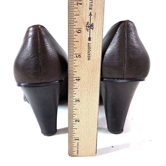 Dollhouse Brown Leather Pumps Size 8 - Picture 3 of 4